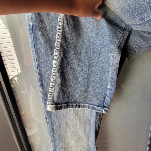 Brand New! Flypaper Mens  33 x 30 Flap Pockets Distressed Denim Light Wash Jeans - Picture 7 of 9